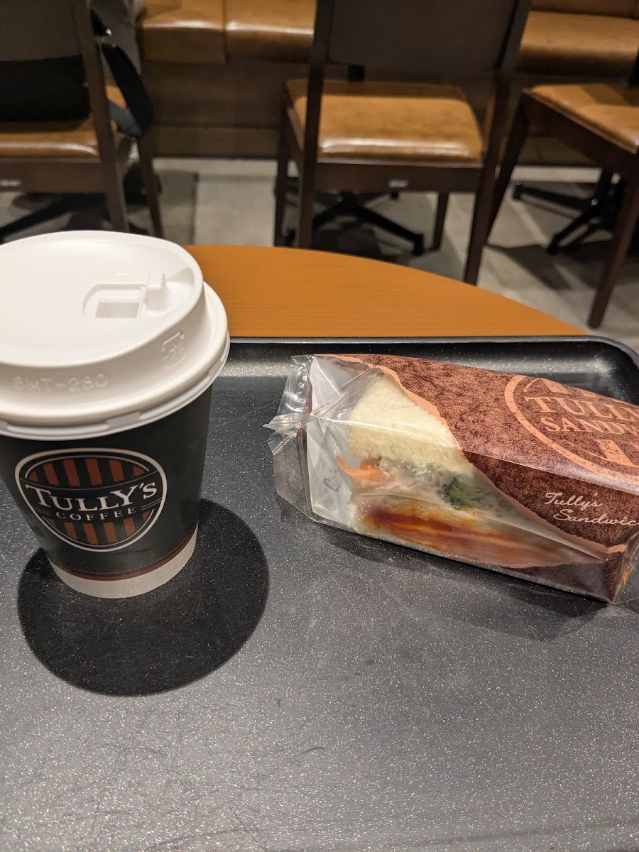 Tully's Coffee Shinjuku Center Building Photos 2